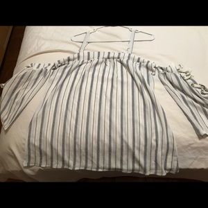 Cold shoulder summer top